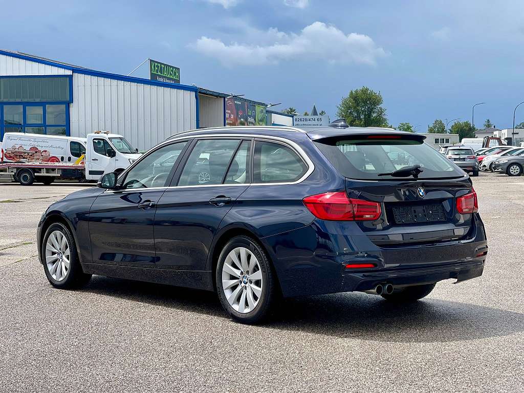 BMW 3er-Reihe 330i xDrive Touring Aut. Kombi / Family Van